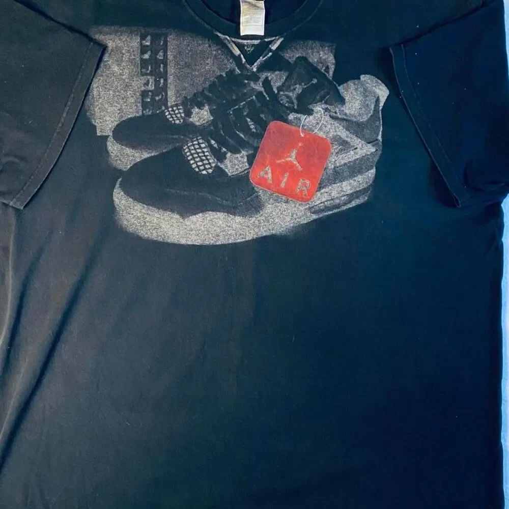 Jordan Men's Black and Navy T-shirt
